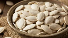Can I eat pumpkin seeds right with the rind on?