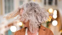 Which hair length makes you look older and which makes you look younger: the opinion of an experienced hairdresser