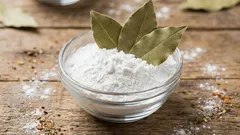 Bay leaves and baking powder: a mixture to combat odors and dirt in the home
