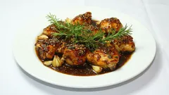Chicken breast, honey and garlic - a quick recipe with the perfect glaze.
