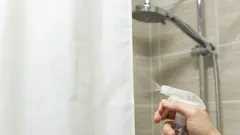 Spraying the shower curtain with vinegar: what it is for and why it is recommended